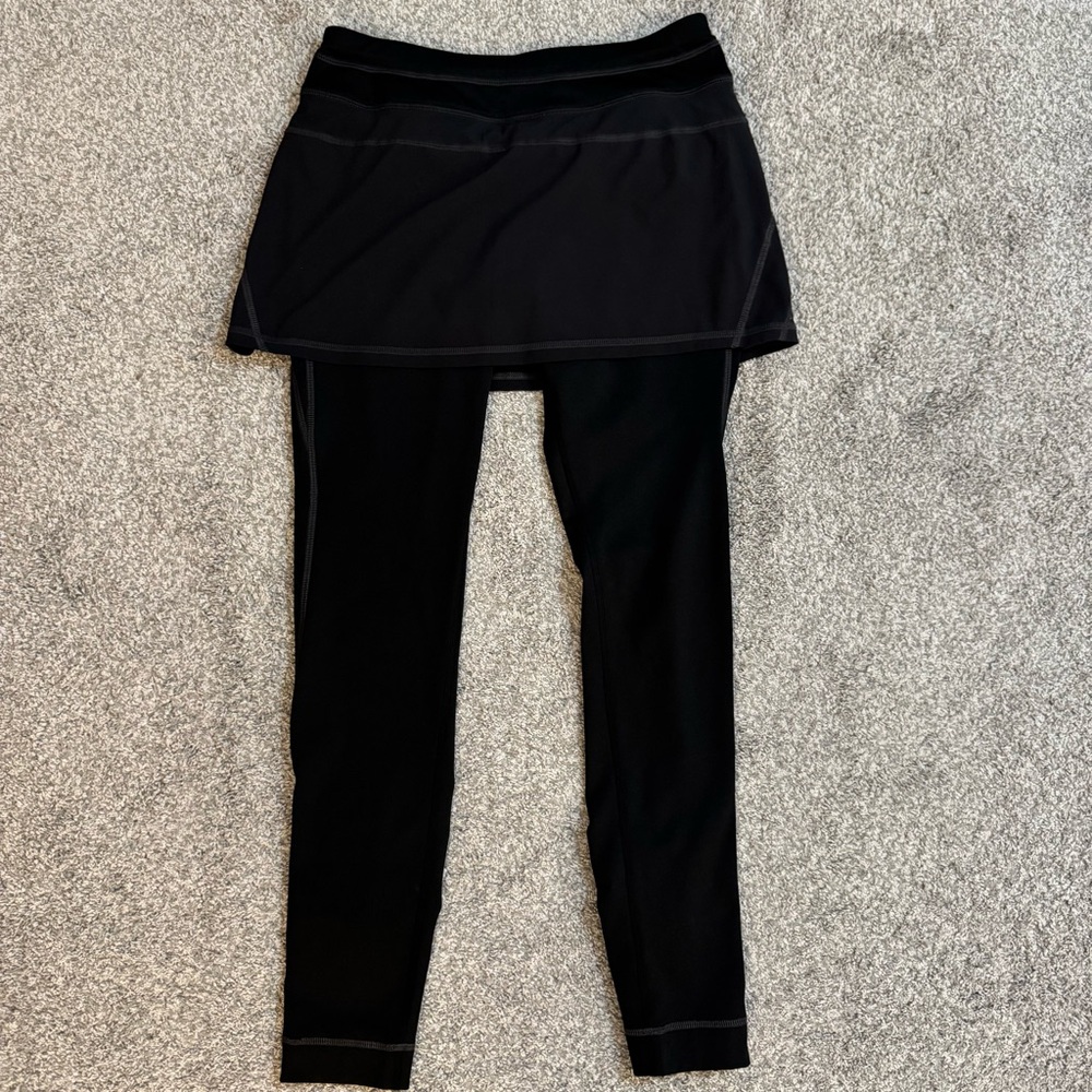 Athleta Size S Skirted Leggings Black 2-in-1 Back Zipper Pocket 28 x 27